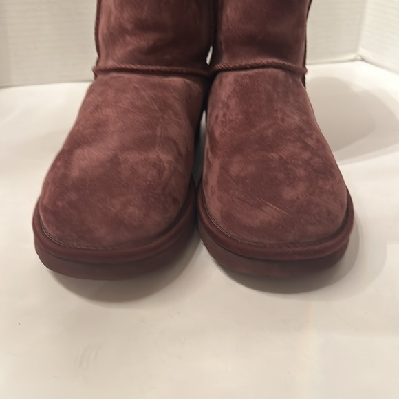 Authentic Ugg Swarovski Crystals bow Boots - Picture 3 of 8